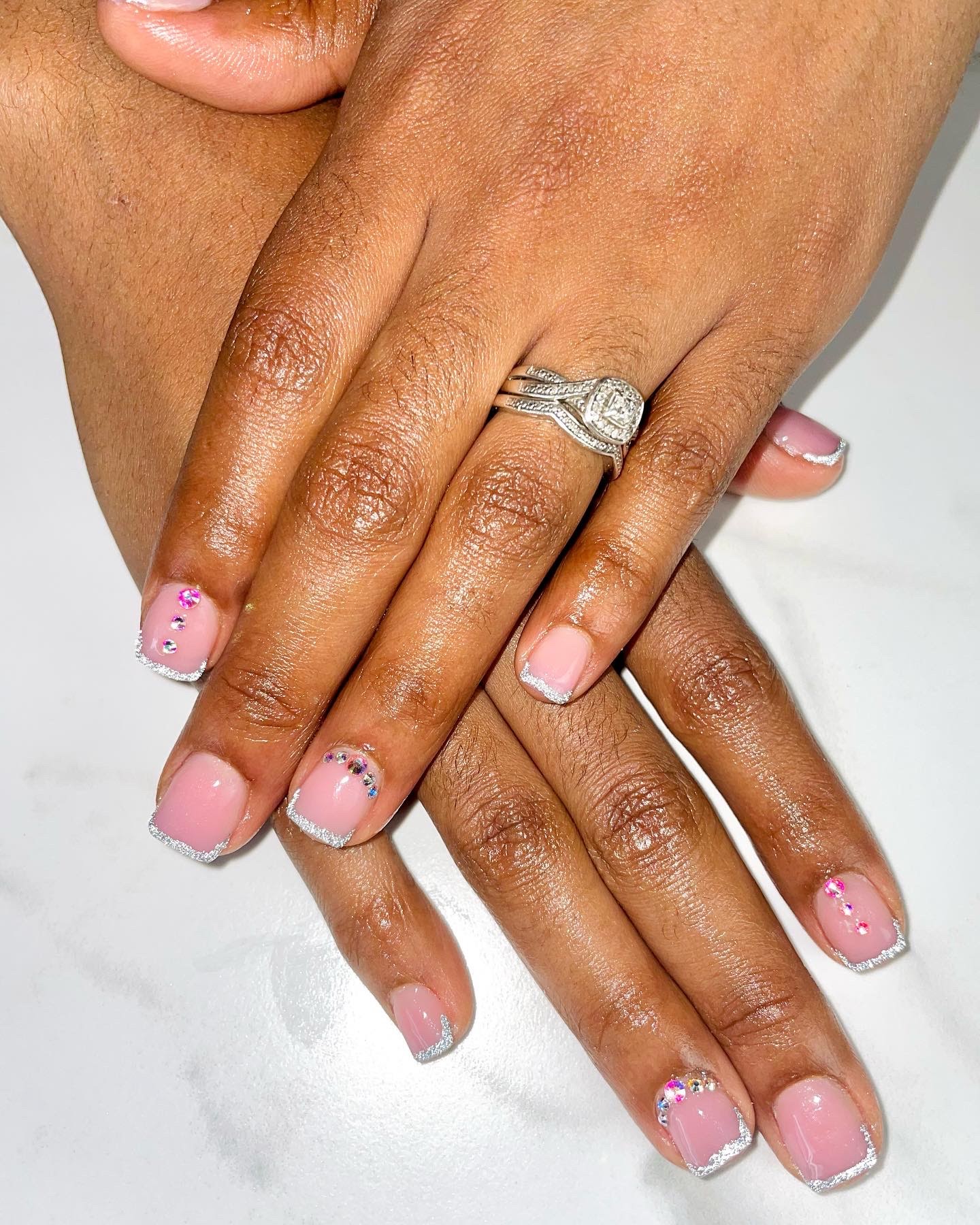 Azari Nails & Beauty Bar nail photo 2